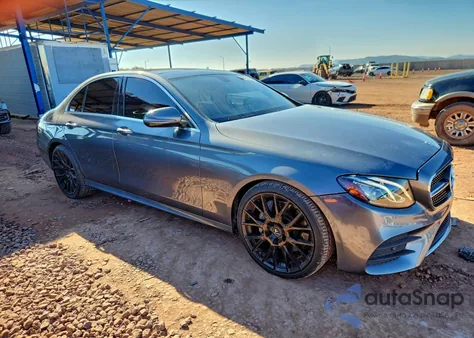 2017 Mercedes-Benz E 300 z USA, uszkodzony, nr VIN WDDZF4JBXHA061378